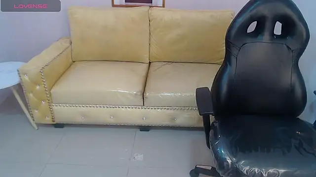 bellatrix_ch's cam snapshot