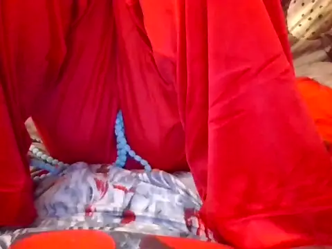 RealLittleRedRidingHood's cam snapshot