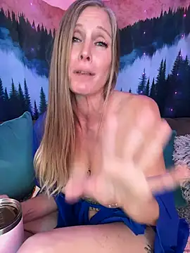 ItsDanniG's cam snapshot