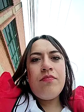 Lesly_10-'s cam snapshot