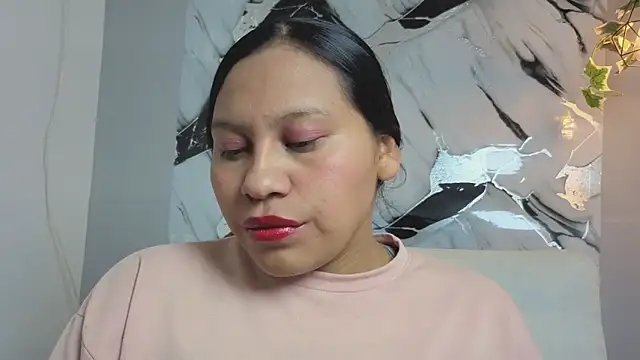 Hanna_Goldenst's cam snapshot