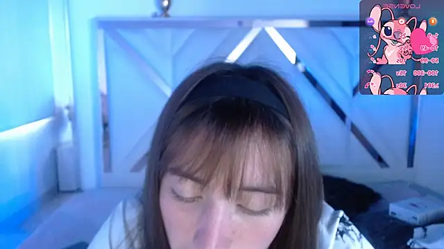 ChloeJohnsoon's cam snapshot