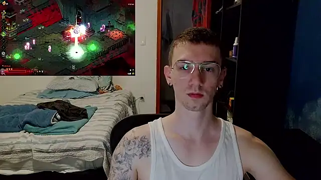 SweetGoodBoy22's web cam