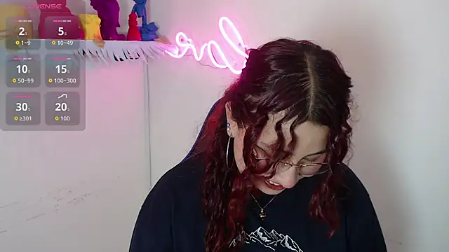 littlee_red's cam snapshot