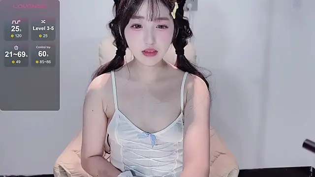 Yaiyigirl live sex cam