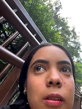 NAUGHTY_LITTLE_18 live sex cam