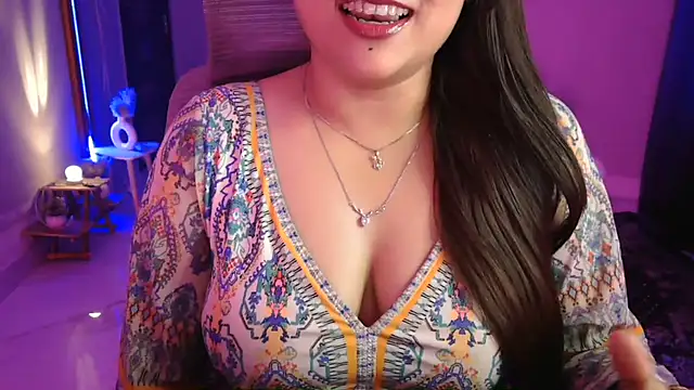 Mitikaa live sex cam