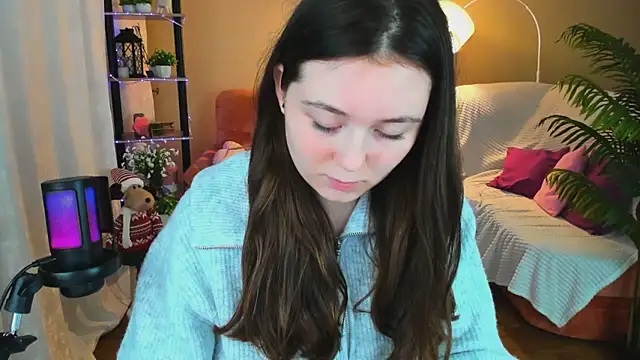 AlluringLookk's cam snapshot