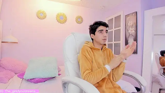 Hottie_Guy's cam snapshot