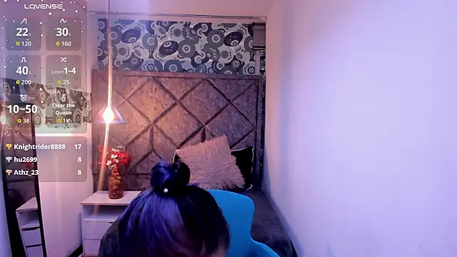 Kiara_Cruz__'s cam snapshot