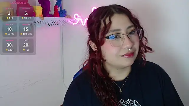 littlee_red's cam snapshot