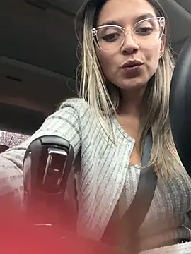 Isabella_Varella live sex cam