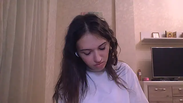 CeyaLier's cam snapshot