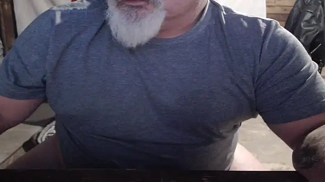 Newfiesausage1972 live sex cam