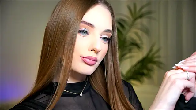 petitegonwiild's cam snapshot