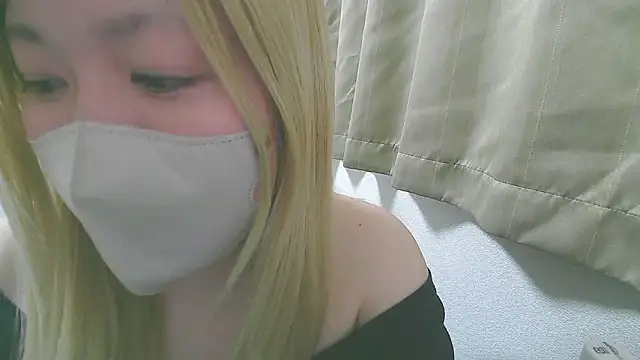 Remi_official live sex cam