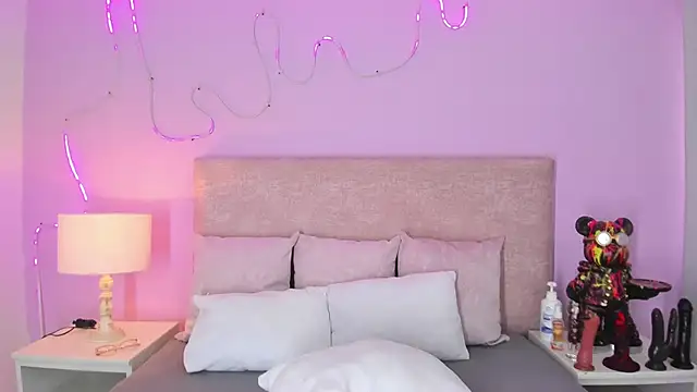 EmaRae1499's cam snapshot