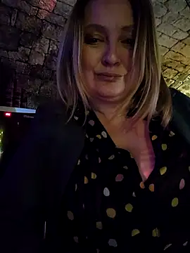 lady_charlyne's cam snapshot