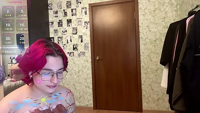 TheaMacrae's cam snapshot