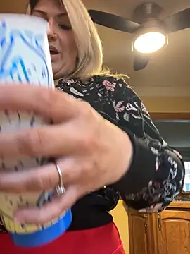 LittleMissEeve live sex cam