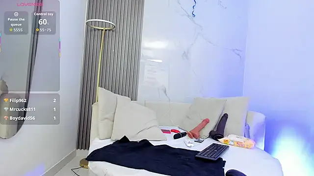 kiaratentation's cam snapshot