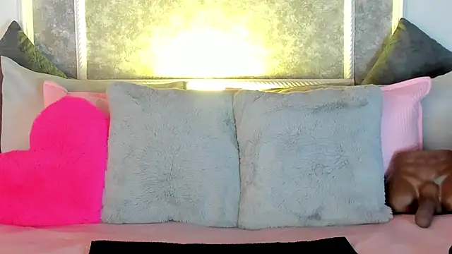 _victoriaa__lois's cam snapshot