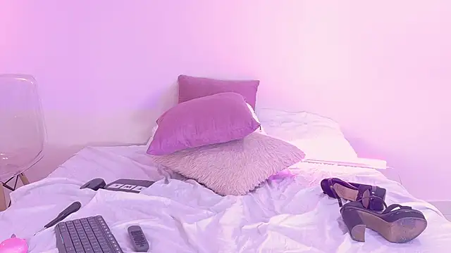 Roxanna-Mill's cam snapshot