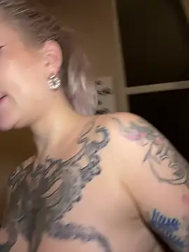 TeaseKitten's cam snapshot