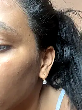 ArielleMillerr-'s cam snapshot