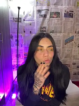 i_am_nina_'s cam snapshot