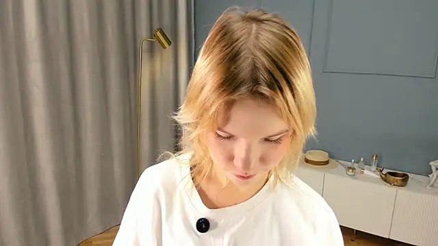 PhillisEsplin's cam snapshot