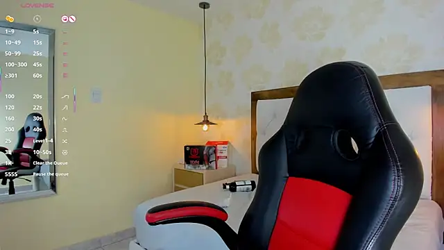 IRISCLARK1's cam snapshot