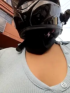 Scarlet_Aura's cam snapshot