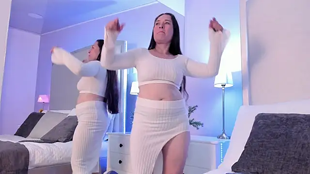 helen_larkin's cam snapshot