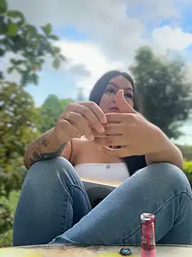 Pretty_Isadora's cam snapshot