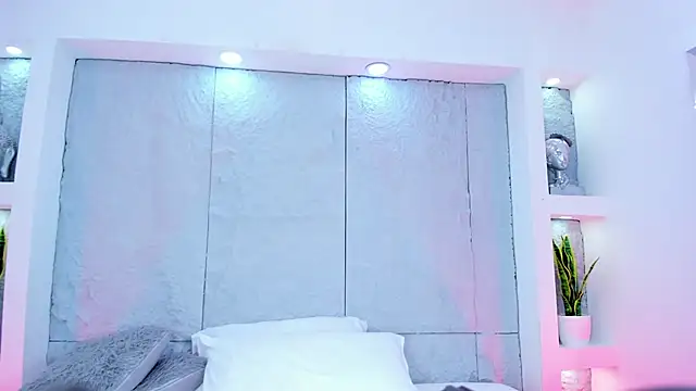 MiaCollson live sex cam