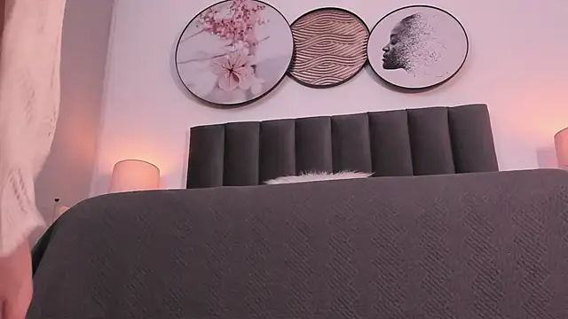 SaharaGarcia__'s cam snapshot