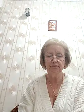 AlikaSwan5821's cam snapshot