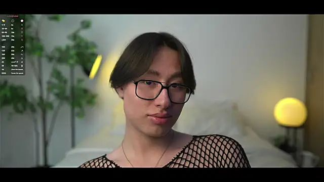 SrLuis18 live sex cam