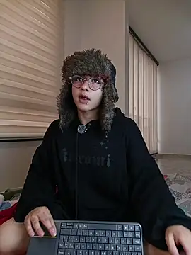 Apolo_Ushi live sex cam