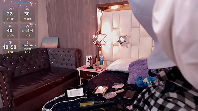 Foxxy_Doll live sex cam