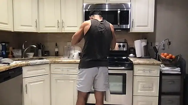 BigGuyMuscle live sex cam