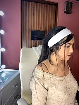 KyliePinkk_'s cam snapshot