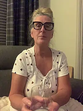 Mrsmoggy's cam snapshot