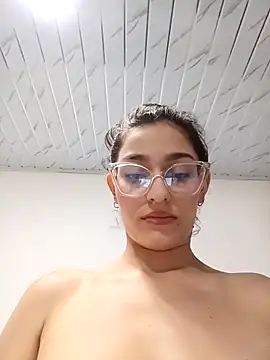 Ary-18 live sex cam