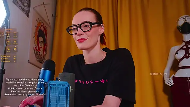 Giantess_Eva's cam snapshot