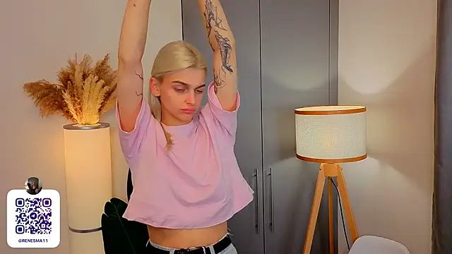 AdameShoyer's cam snapshot