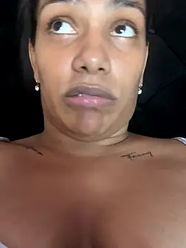 ArielleMillerr-'s cam snapshot