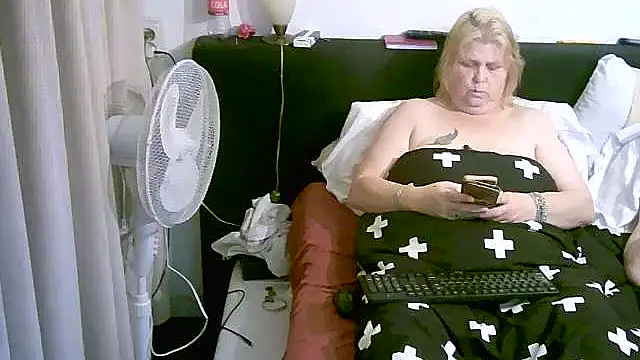 Sylviastar46's cam snapshot