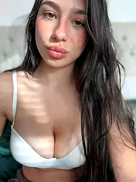 LoveLillyy live sex cam